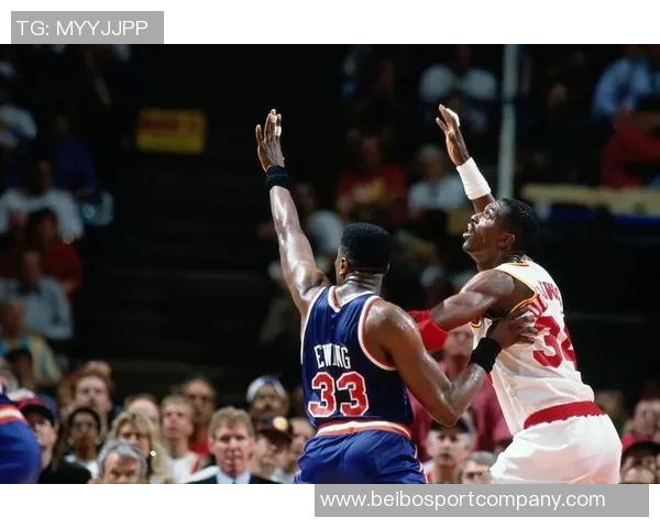 斯图里奇谈迪亚斯离队遗憾强调他在防守方面的牺牲与影响