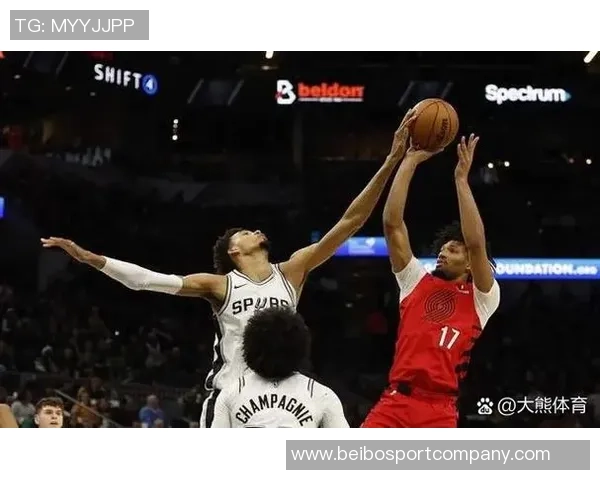 文班亚马新打法显成效全场仅9次出手却贡献全队最高5助攻 文班亚马新打法显成效全场仅9次出手却贡献全队最高5助攻