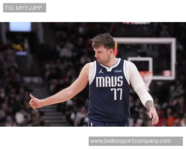 海斯称赞东契奇传球能力与老詹联手将形成强大牵制力 海斯称赞东契奇传球能力与老詹联手将形成强大牵制力