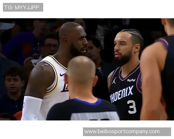 狄龙轻伤不退场全力拼搏20投7中斩获18分2篮板2助攻表现出色 狄龙轻伤不退场全力拼搏20投7中斩获18分2篮板2助攻表现出色