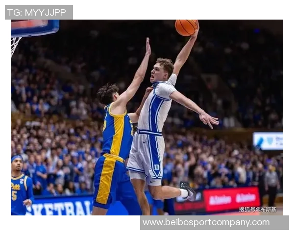 弗拉格近期状态火热场均贡献205分6板37助15断真实命中率超六成