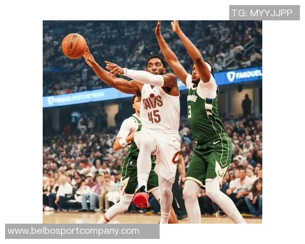 米切尔分享胜利心得强调意志力与团队信念赞扬莫布里与汤姆林的贡献