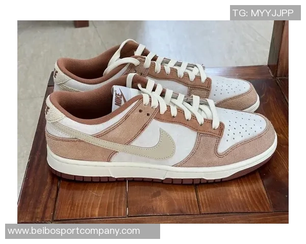 库里今日穿搭亮眼Nikex布克BlazerLow橙白配色展现活力与风格